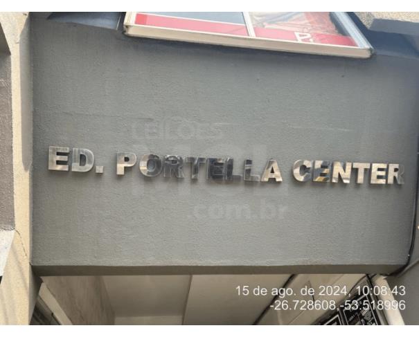 Foto de SÃO MIGUEL DO OESTE/SC - A Sala Comercial nº 201, sito no 2º andar do Edifício PORTELLA CENTER, sito na Rua 15 de Novembro, na cidade de São Miguel do Oeste, 452
