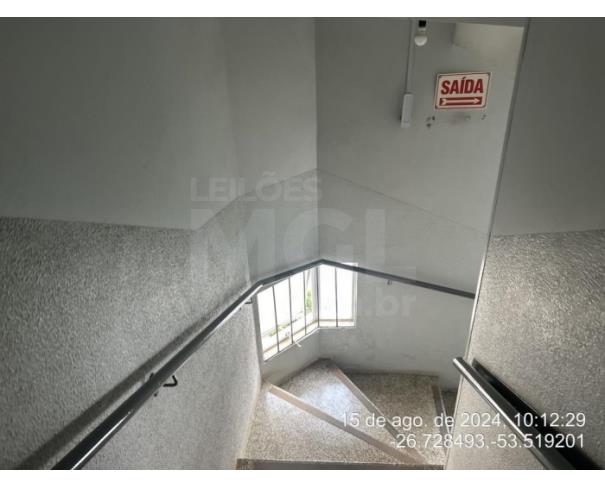 Foto de SÃO MIGUEL DO OESTE/SC - A Sala Comercial nº 201, sito no 2º andar do Edifício PORTELLA CENTER, sito na Rua 15 de Novembro, na cidade de São Miguel do Oeste, 452