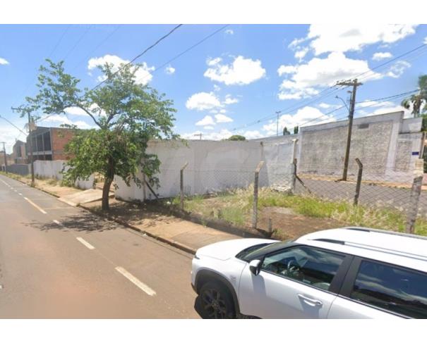 Foto de UBERABA/MG - [Fração ideal de 2/6 sobre] um terreno no bairro São Benedito.