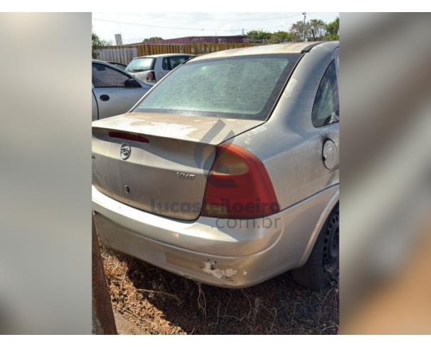 Foto de UBERLÂNDIA/MG - CIRCULÁVEL - GM CORSA SEDAN - 2003/2003