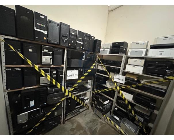 Foto de AMARGOSA/BA - Sucatas de equipamentos de informática inservivéis