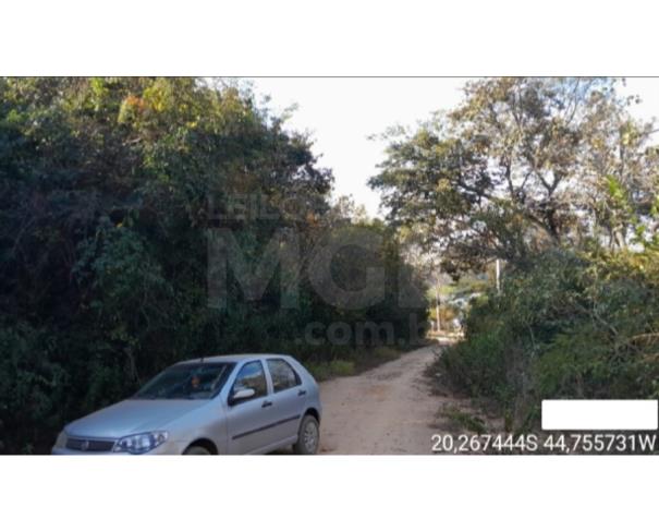 Foto de CLÁUDIO/MG — Terreno/ Chácara com 902m² no Balneário Quintas do Lago