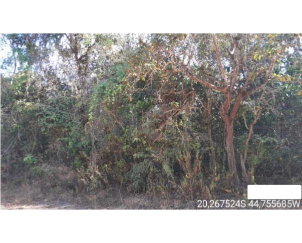 Foto de CLÁUDIO/MG — Terreno/ Chácara com 902m² no Balneário Quintas do Lago