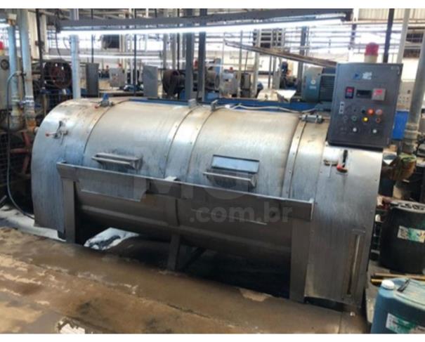 Foto de PÉROLA/PR - Máquina de lavar industrial