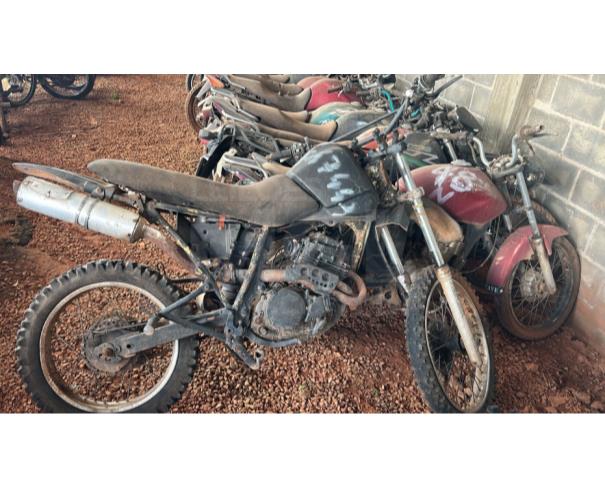 Foto de PASSOS/MG - SUCATA (NÃO RECONHECÍVEL) - HONDA XLX 350 R