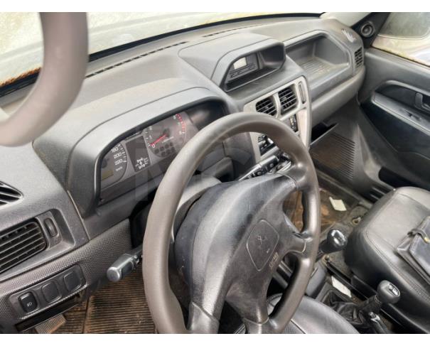 Foto de BARBACENA/MG - CIRCULÁVEL -  MMC PAJERO TR4 - 2004/2005
