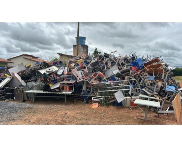 Foto de AMARGOSA/BA - Sucatas metálicas, mobiliários e equipamentos diversos inservíveis