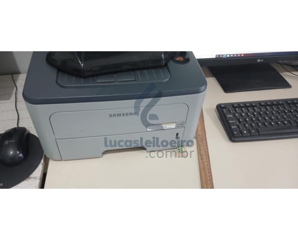 Foto de PORTO AMAZONAS/PR - DVD, CPU, estabilizadores, impressoras, televisor, lava jato, teclados