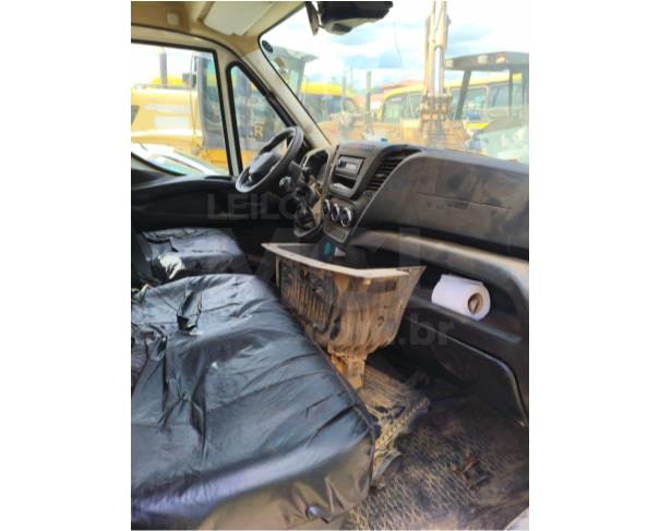 Foto de JENIPAPO DE MINAS/MG - Caminhonete Iveco Daily 35-150CS, 2021/2022, DIESEL 