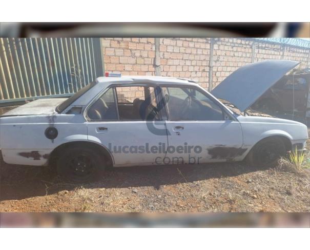 Foto de PRESIDENTE OLEGÁRIO/MG - CIRCULÁVEL - GM MONZA CLASSIC SE 2.0 - 1989/1989