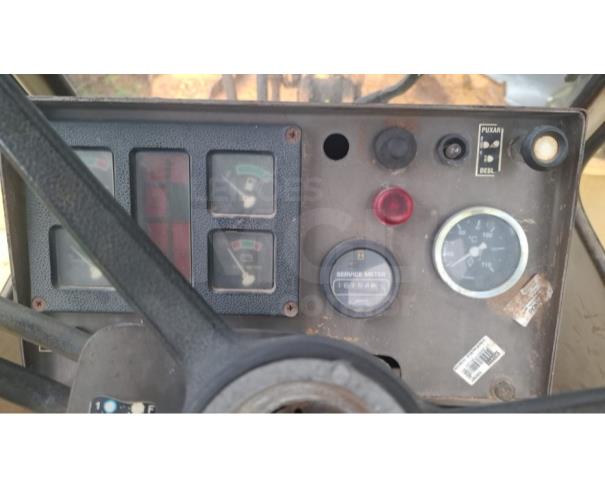 Foto de PORTO AMAZONAS/PR - Pá Carregadeira Komatsu, modelo WA200