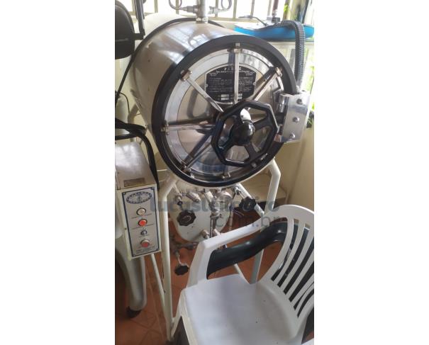 Foto de VIRGEM DA LAPA/MG - Equipamento tipo Sucata Aparelho de RX, Monitor, processadora, maca e panca