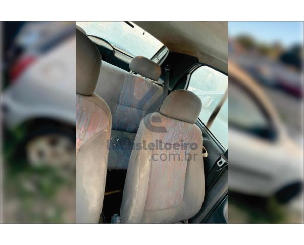 Foto de BOCAIÚVA/MG - SUCATA - GM CELTA 5PENERGY - 12004/2004