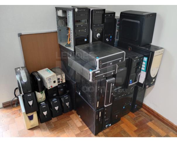 Foto de NOVA BRÉSCIA/RS - Material de informática/diversos