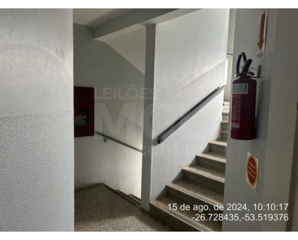 Foto de SÃO MIGUEL DO OESTE/SC - A Sala Comercial nº 201, sito no 2º andar do Edifício PORTELLA CENTER, sito na Rua 15 de Novembro, na cidade de São Miguel do Oeste, 452
