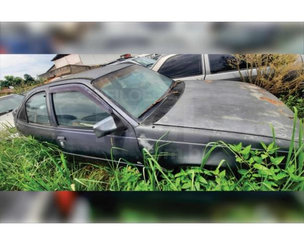 Foto de PERDÕES/MG - SUCATA - GM KADETT SLEFI - 1993/1993