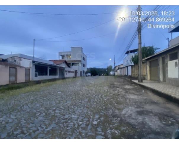 Foto de DIVINÓPOLIS/MG — Casa com 3 quartos na Vila Romana