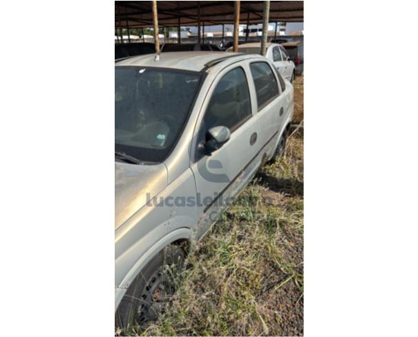 Foto de UBERLÂNDIA/MG - CIRCULÁVEL - GM CORSA SEDAN - 2003/2003