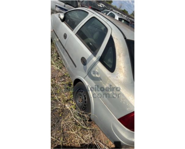 Foto de UBERLÂNDIA/MG - CIRCULÁVEL - GM CORSA SEDAN - 2003/2003