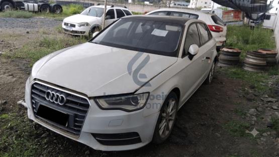 ITAÚNA/MG - CIRCULÁVEL - AUDI A3 SPB 1.8 TFSI - 2013/2013